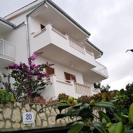 Apartment Mia - Spacious Apartment On 85 M2 With Beautiful Sea View Trogir Buitenkant foto