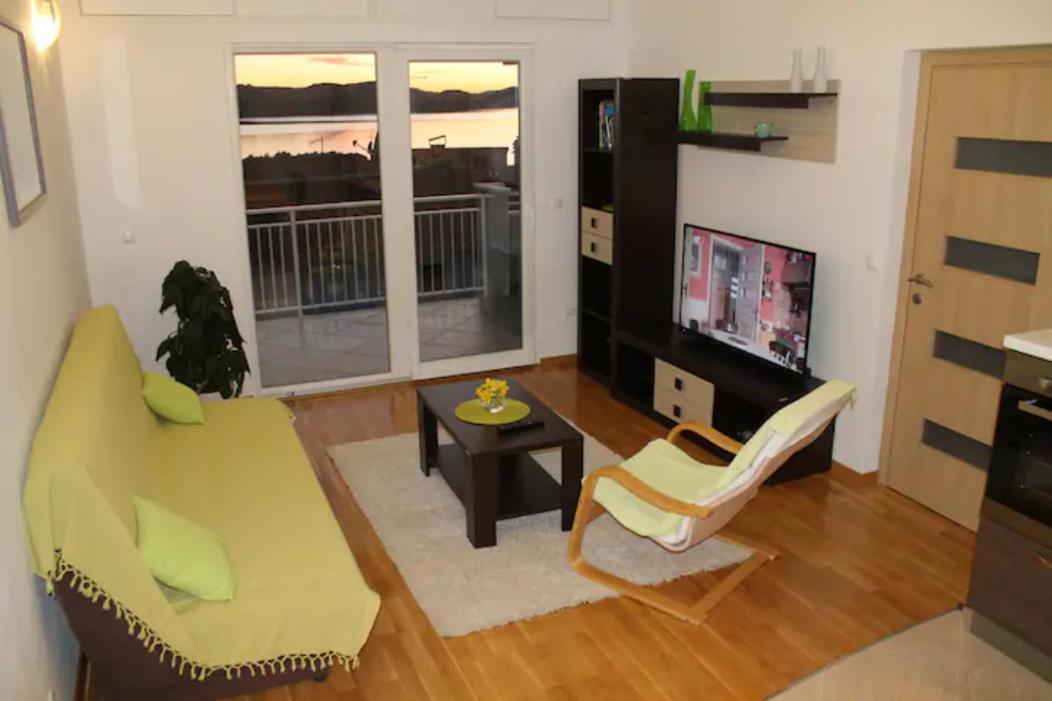 Apartment Mia - Spacious Apartment On 85 M2 With Beautiful Sea View Trogir Buitenkant foto