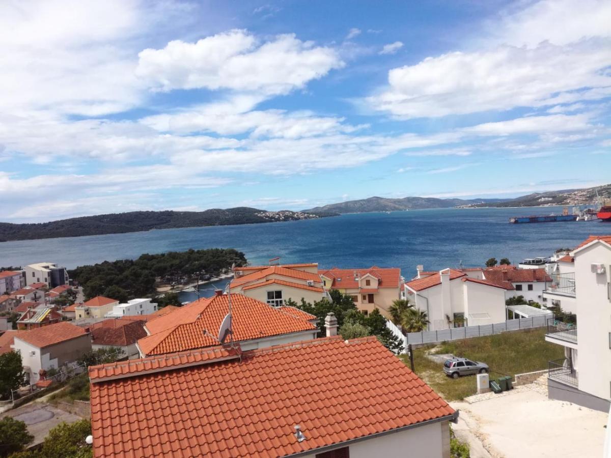 Apartment Mia - Spacious Apartment On 85 M2 With Beautiful Sea View Trogir Buitenkant foto