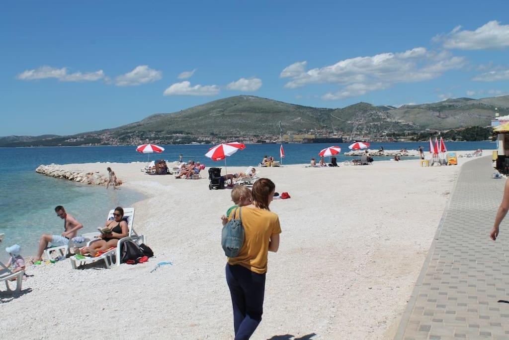 Apartment Mia - Spacious Apartment On 85 M2 With Beautiful Sea View Trogir Buitenkant foto