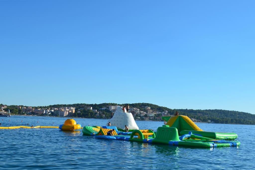 Apartment Mia - Spacious Apartment On 85 M2 With Beautiful Sea View Trogir Buitenkant foto