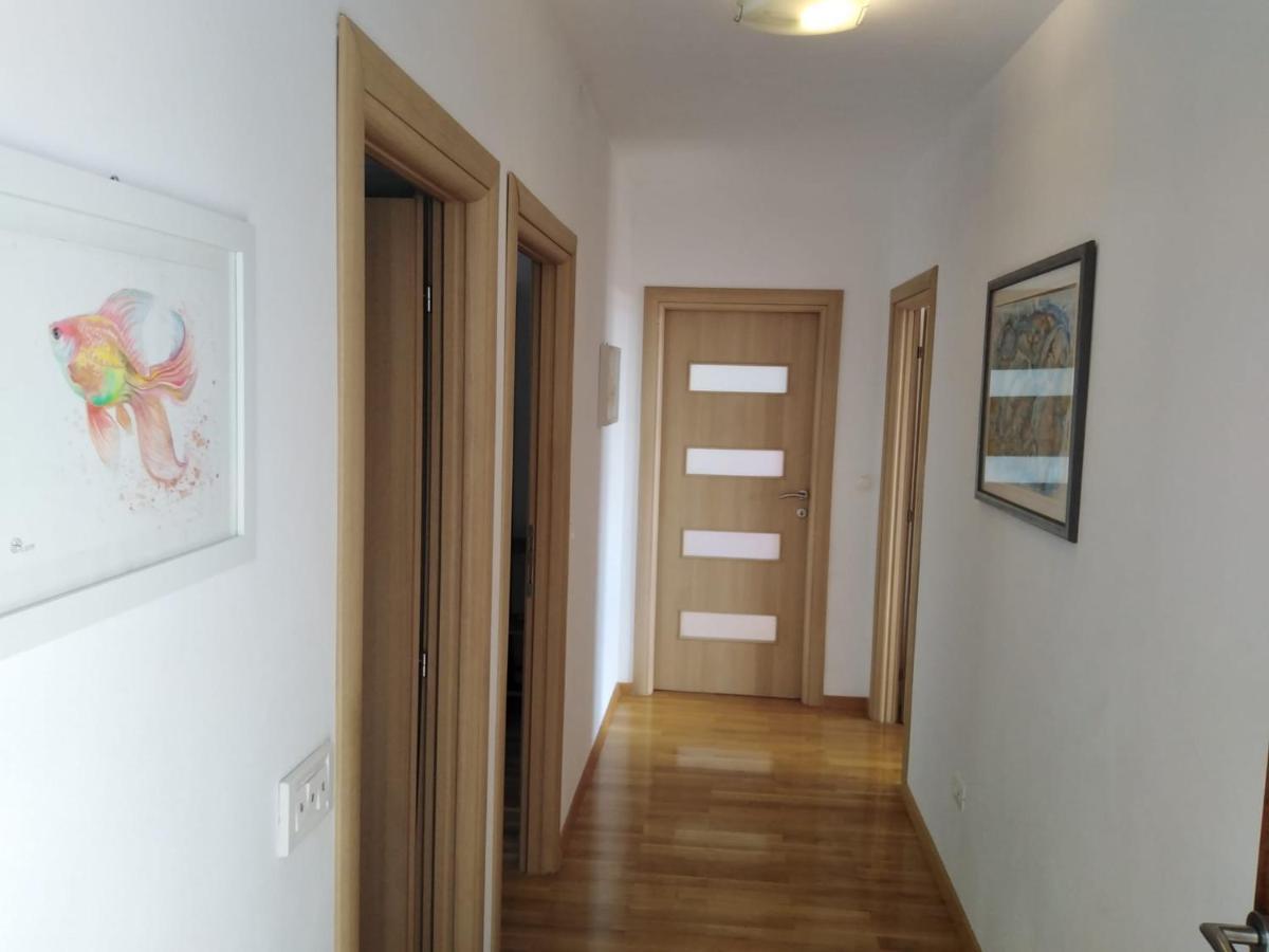 Apartment Mia - Spacious Apartment On 85 M2 With Beautiful Sea View Trogir Buitenkant foto