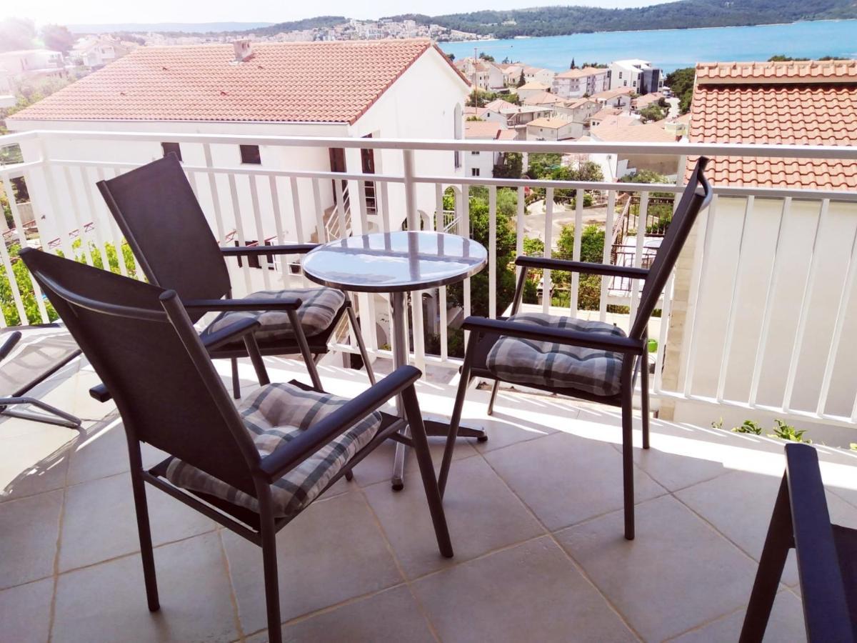 Apartment Mia - Spacious Apartment On 85 M2 With Beautiful Sea View Trogir Buitenkant foto