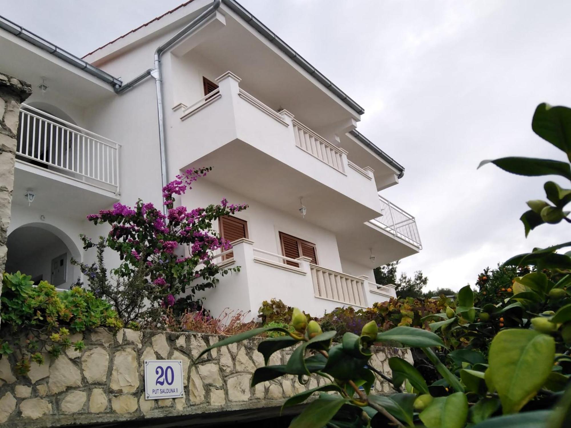 Apartment Mia - Spacious Apartment On 85 M2 With Beautiful Sea View Trogir Buitenkant foto