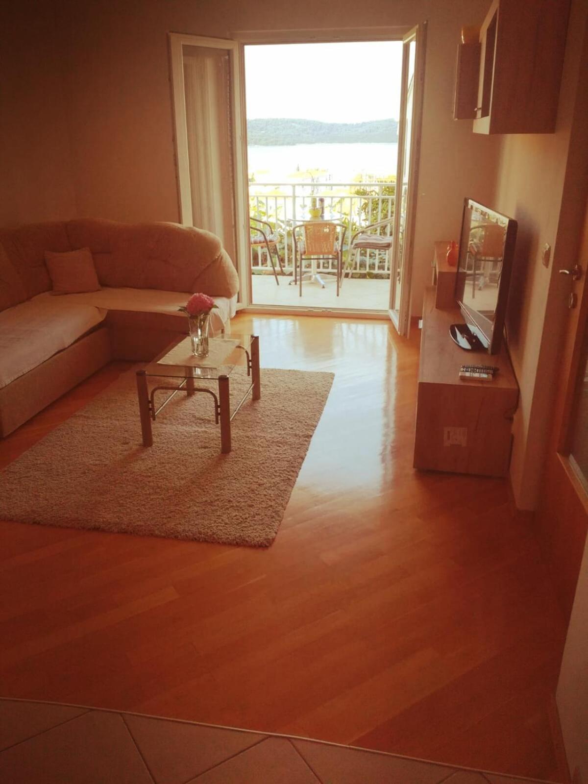 Apartment Mia - Spacious Apartment On 85 M2 With Beautiful Sea View Trogir Kamer foto