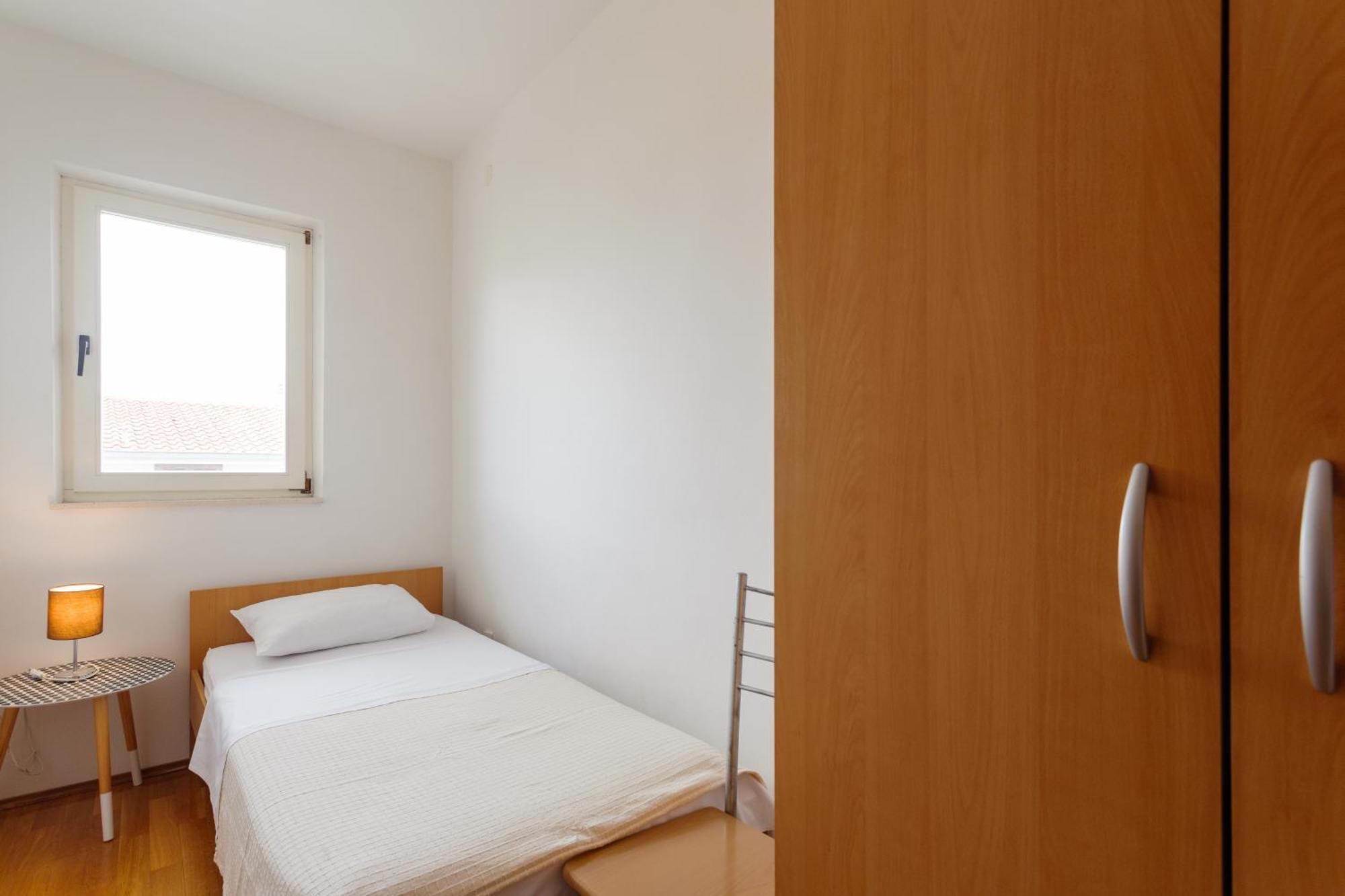 Apartment Mia - Spacious Apartment On 85 M2 With Beautiful Sea View Trogir Buitenkant foto