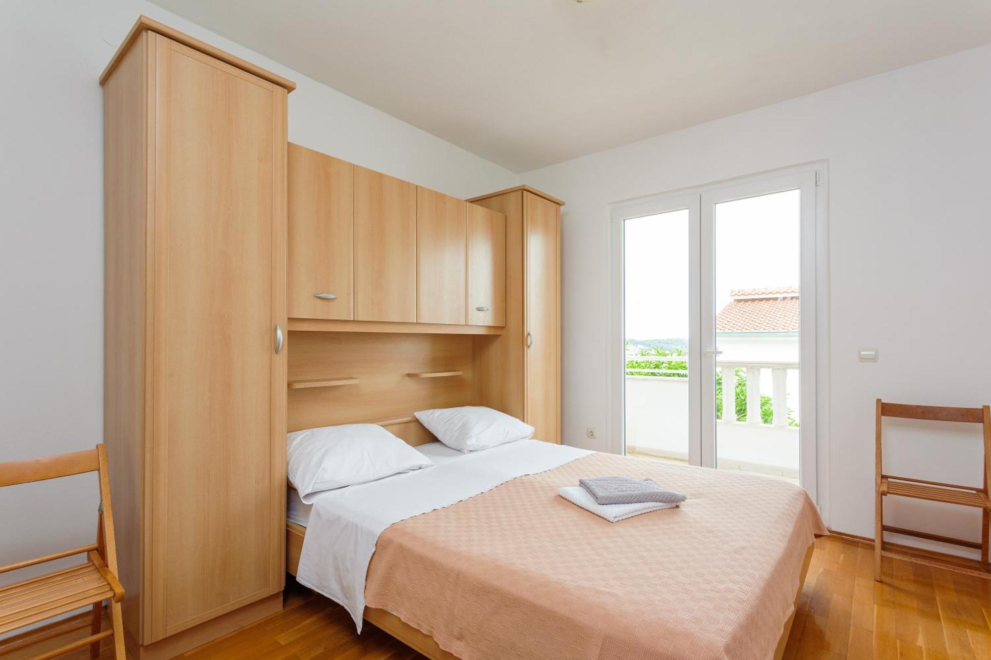 Apartment Mia - Spacious Apartment On 85 M2 With Beautiful Sea View Trogir Buitenkant foto