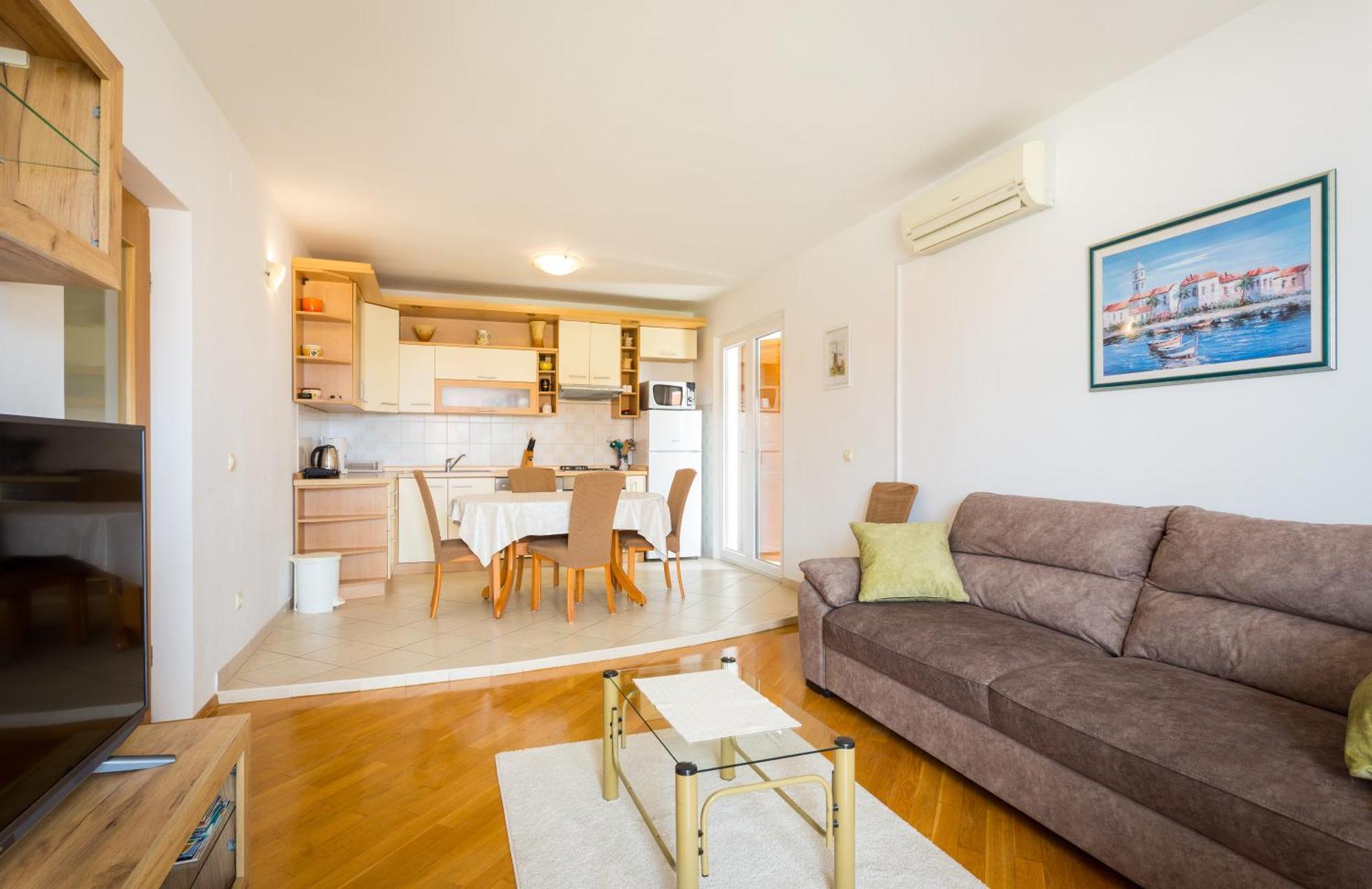 Apartment Mia - Spacious Apartment On 85 M2 With Beautiful Sea View Trogir Buitenkant foto