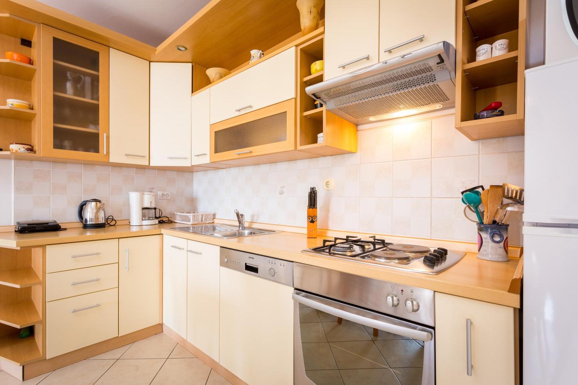 Apartment Mia - Spacious Apartment On 85 M2 With Beautiful Sea View Trogir Buitenkant foto