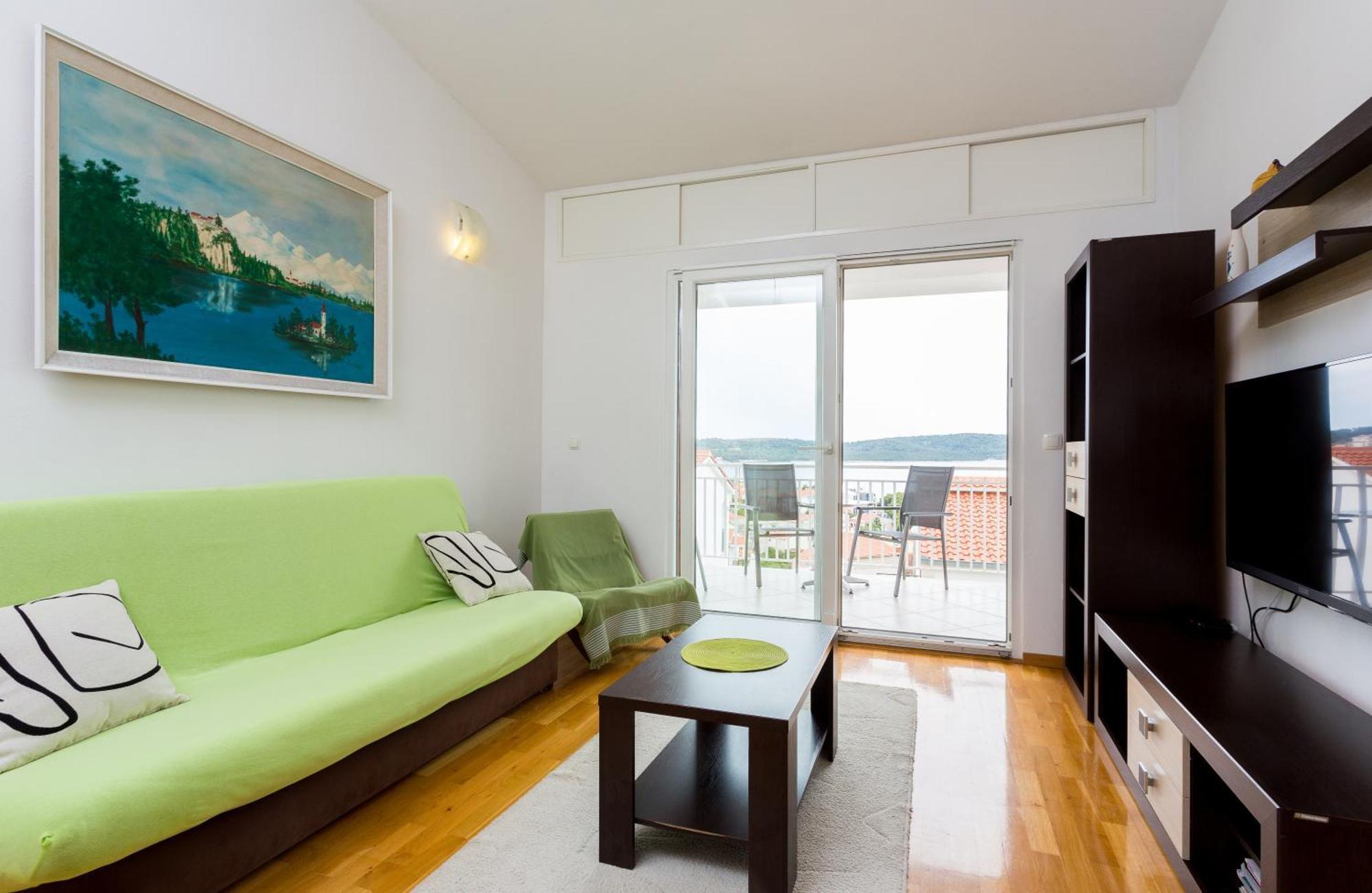 Apartment Mia - Spacious Apartment On 85 M2 With Beautiful Sea View Trogir Buitenkant foto