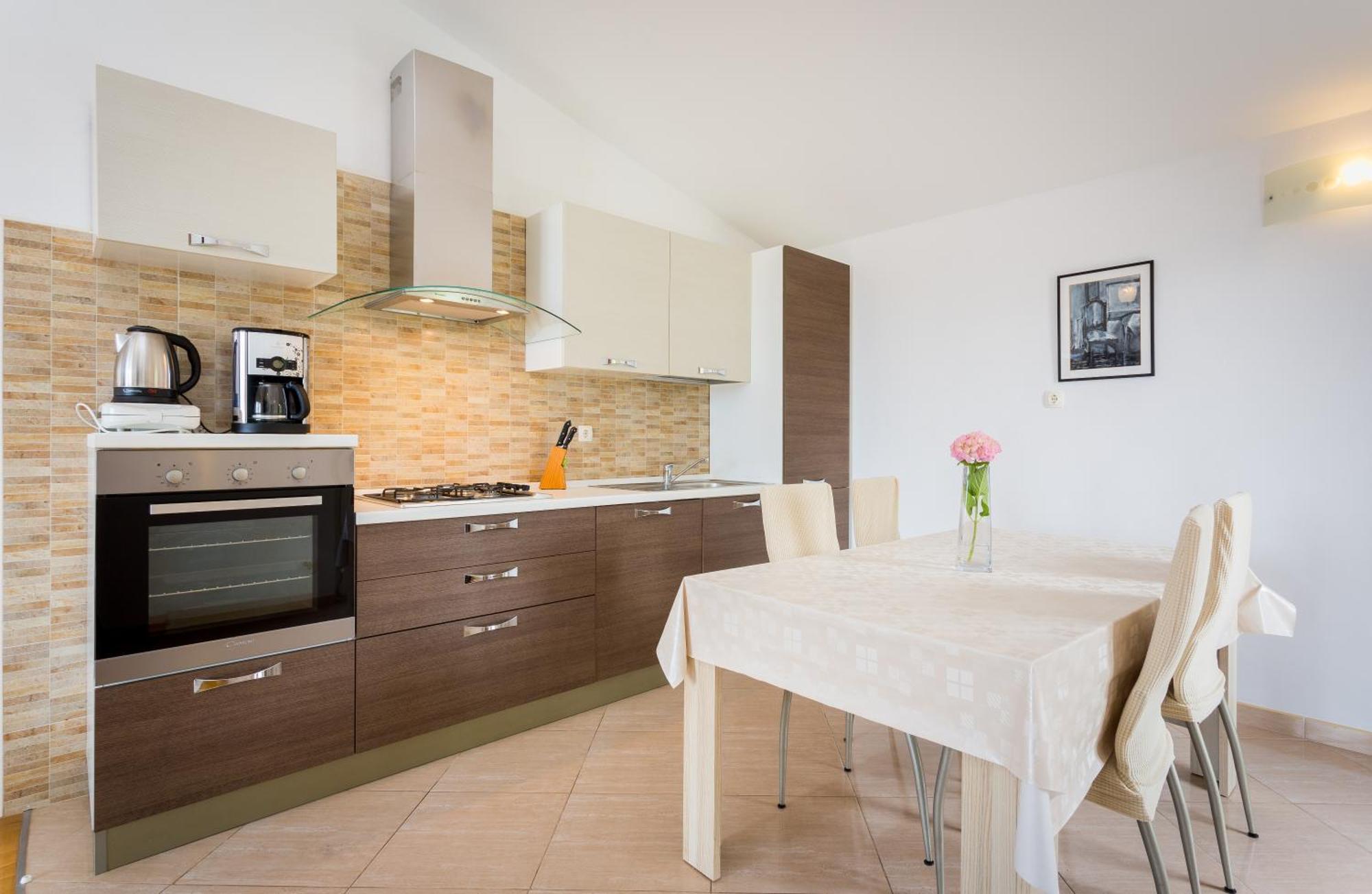 Apartment Mia - Spacious Apartment On 85 M2 With Beautiful Sea View Trogir Buitenkant foto